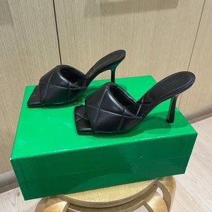 Bottega Veneta black heels size 35.5